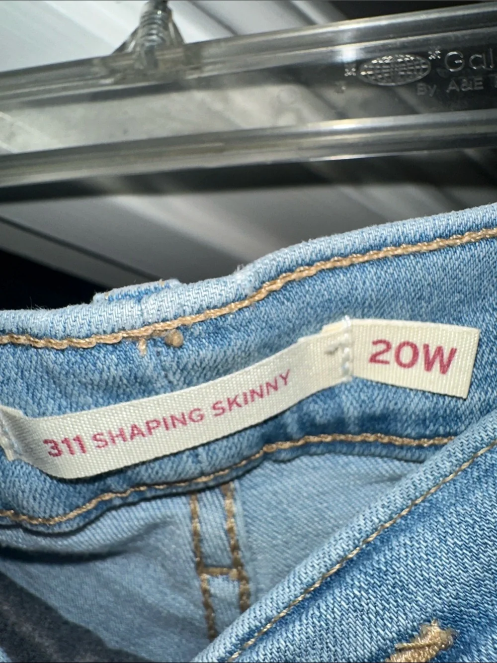 NWT Levi's Light Blue Straight Leg Jeans shaping skinny 311 20w nice